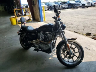 HARLEY-DAVIDSON XL883 L
