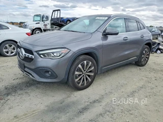 MERCEDES-BENZ GLA 250 4MATIC