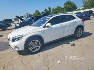 MERCEDES-BENZ GLA 250 4MATIC
