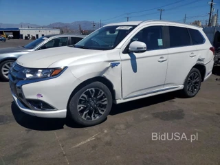 MITSUBISHI OUTLANDER SE