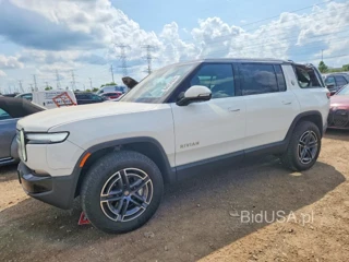 RIVIAN R1S ADVENTURE