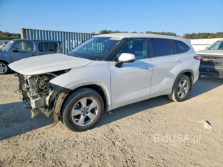 TOYOTA HIGHLANDER LE
