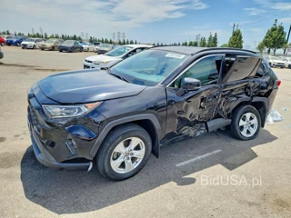 TOYOTA RAV4 HYBRID XLE