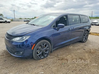 CHRYSLER PACIFICA TOURING
