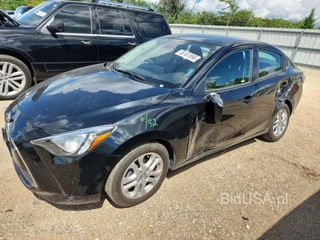 TOYOTA YARIS IA BASE