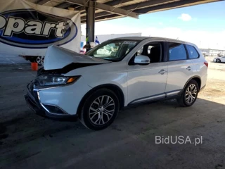 MITSUBISHI OUTLANDER SE