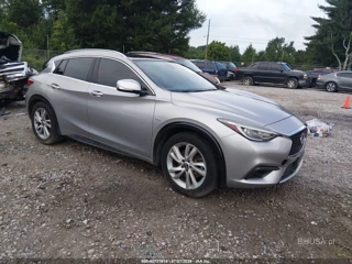 INFINITI INFINITI QX30 LUXE