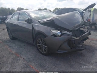 TOYOTA TOYOTA CAMRY SE