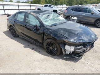 TOYOTA TOYOTA CAMRY SE