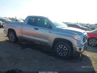 TOYOTA TOYOTA TUNDRA SR5 5.7L V8