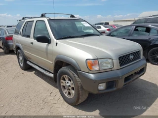 NISSAN NISSAN PATHFINDER SE