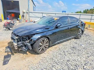 NISSAN ALTIMA SR