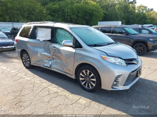TOYOTA TOYOTA SIENNA XLE