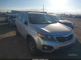 KIA KIA SORENTO LX