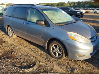 TOYOTA TOYOTA SIENNA LE