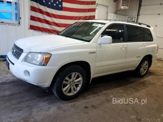 TOYOTA HIGHLANDER HYBRID