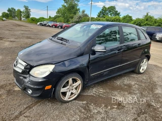 MERCEDES-BENZ B200