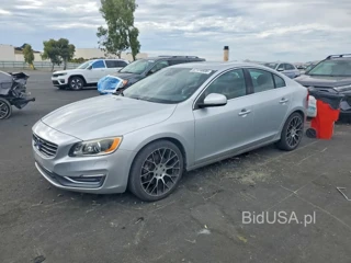 VOLVO S60 PLATINUM