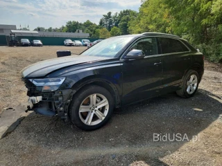 AUDI Q8 PREMIUM