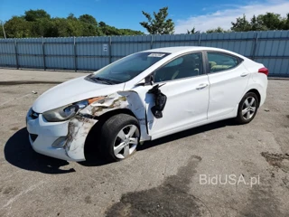 HYUNDAI ELANTRA GLS