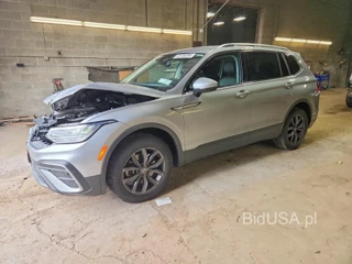 VOLKSWAGEN TIGUAN SE