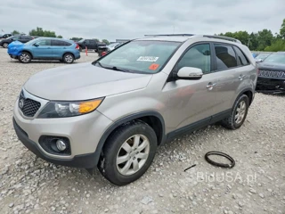 KIA SORENTO LX