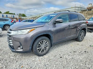 TOYOTA HIGHLANDER XLE