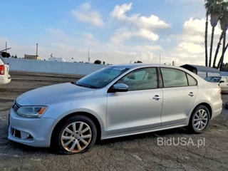 VOLKSWAGEN JETTA SE