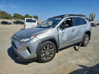 TOYOTA RAV4 XLE PREMIUM