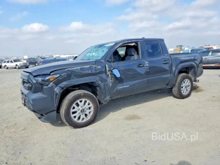 TOYOTA TACOMA SR5