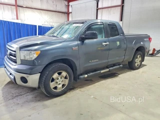 TOYOTA TUNDRA DOUBLE CAB SR5