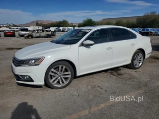 VOLKSWAGEN PASSAT SE