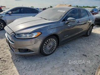 FORD FUSION TITANIUM HEV
