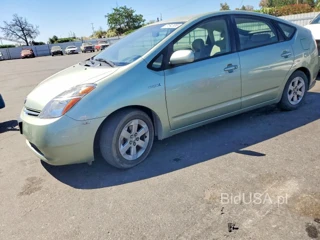 TOYOTA PRIUS BASE