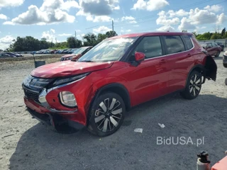 MITSUBISHI OUTLANDER SE