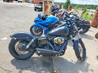 HARLEY-DAVIDSON FXDB DYNA STREET BOB