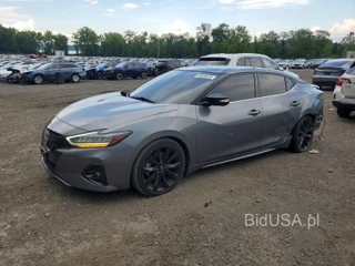 NISSAN MAXIMA SR