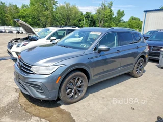 VOLKSWAGEN TIGUAN SE