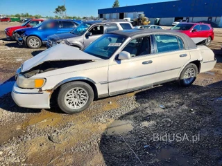 LINCOLN TOWN CAR SIGNATURE