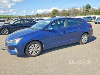 HYUNDAI ELANTRA SE