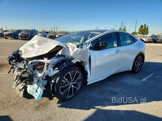 TOYOTA PRIUS XLE