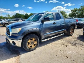 TOYOTA TUNDRA DOUBLE CAB SR5