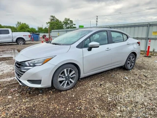 NISSAN VERSA SV