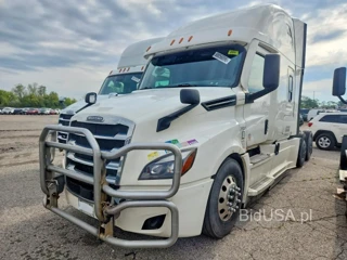 FREIGHTLINER CASCADIA 126