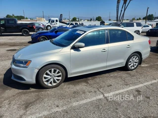 VOLKSWAGEN JETTA SE