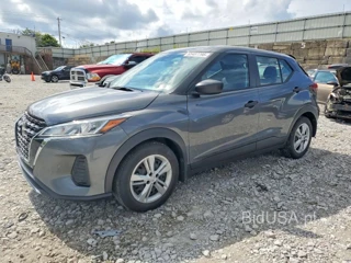 NISSAN KICKS S