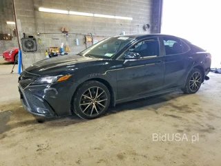 TOYOTA CAMRY SE