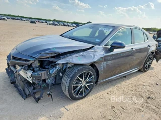 TOYOTA CAMRY SE