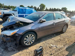 TOYOTA CAMRY HYBRID XLE
