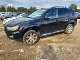 MITSUBISHI OUTLANDER SE